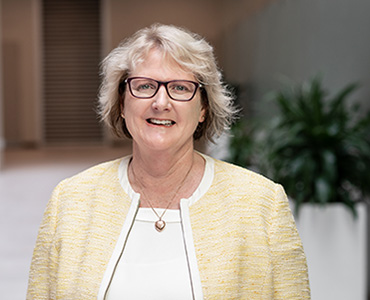Julie-Anne Burgess Chief Executive, SA Housing Trust